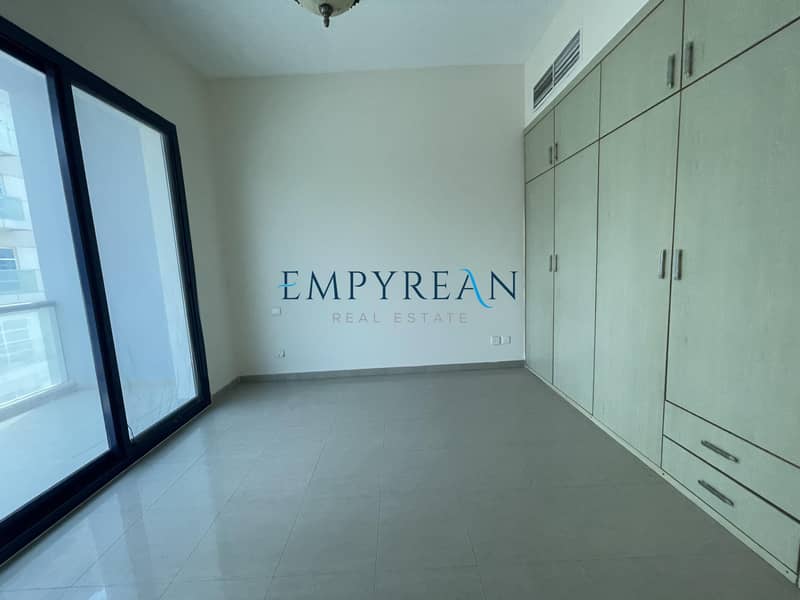 NO DEPOSIT!PRIME LOCATION NEAR TO SUPER MARKER AND BUS STOPS SPACIOUS 1BHK+BIG BALCONY+COVERED PARKING ONLY 30K