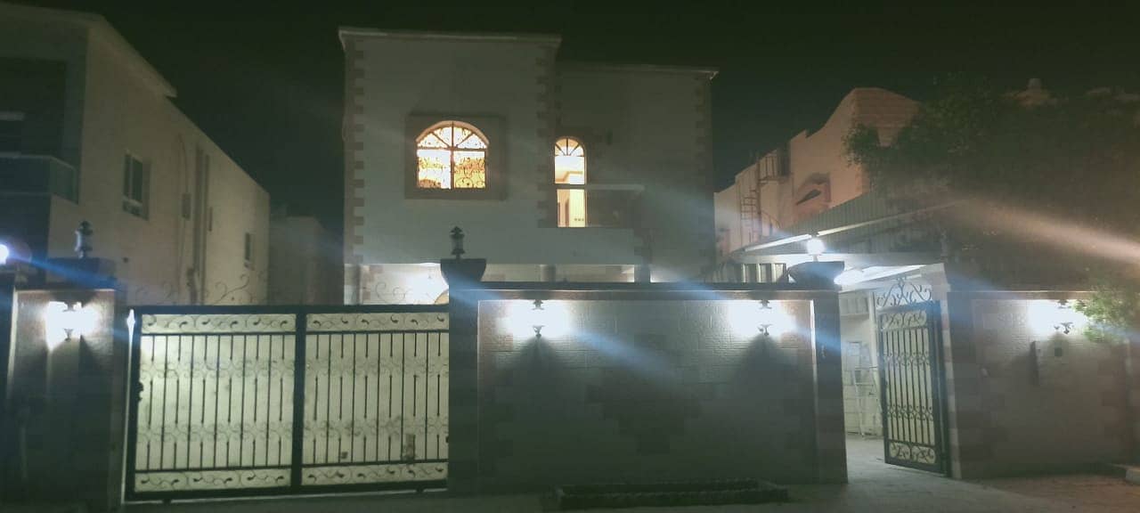 *** 6 bedroom villa available for rent in moihat 1 ***