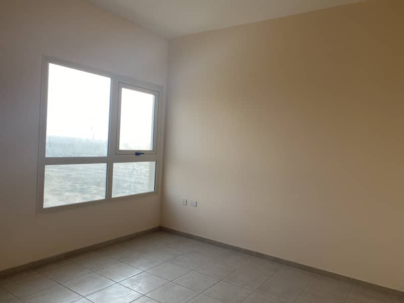 شقة في برج لافندر،مدينة الإمارات‬ 2 غرف 20000 درهم - 4545269