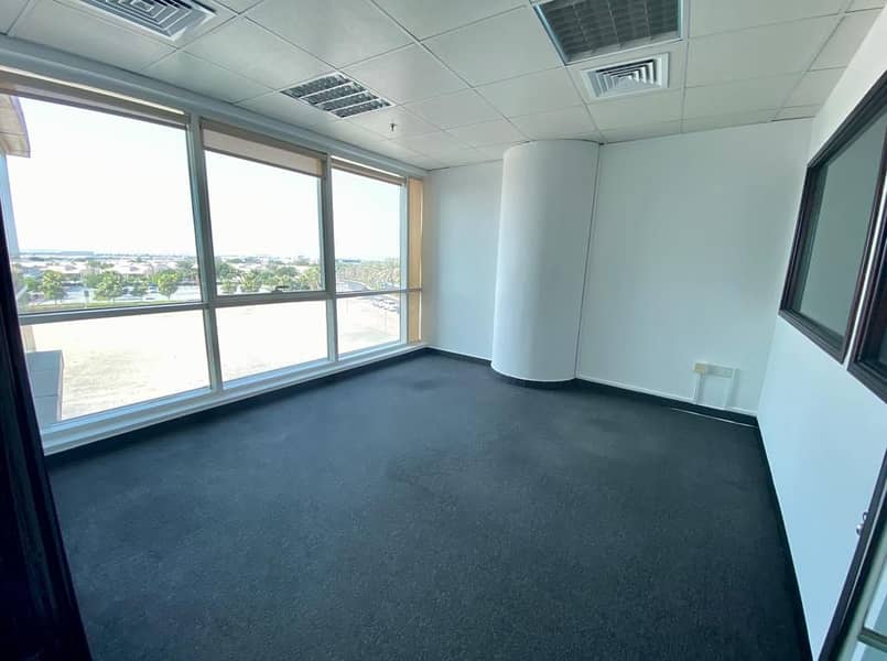 SPACIOUS FITTED OFFICE WITH PARTITIONS IN LE SOLARIUM TOWER