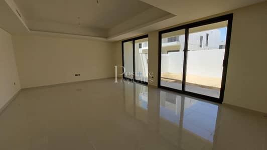 4 Bedroom Townhouse for Rent in DAMAC Hills 2 (Akoya by DAMAC), Dubai - Band New / Close to Pool / Near the Exit