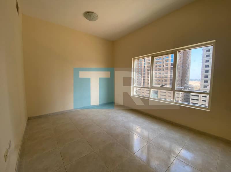 GREAT LOCATION BIGGEST SIZE OF 2BHK FOR RENT IN EMIRATES CITY-LAKE TOWER C4