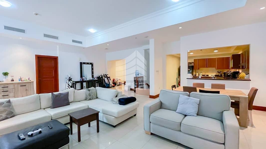 Luxurious Living in Palm Jumeirah | 4 BR + Maid | Storage Area