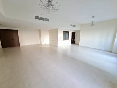4 Bedroom Apartment for Sale in Business Bay, Dubai - Spacious Apartment I Good Investment I Vacant