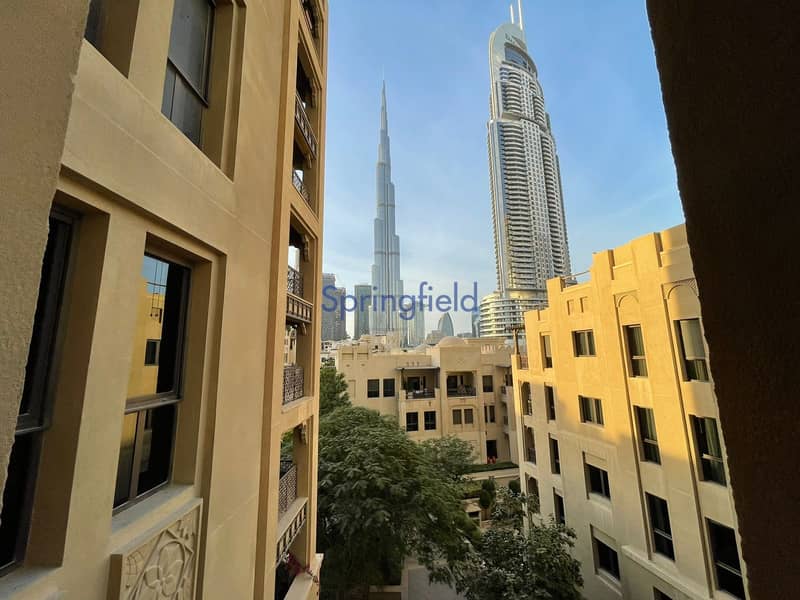 10 Overlooking Burj Khalifa | Ready for transfer