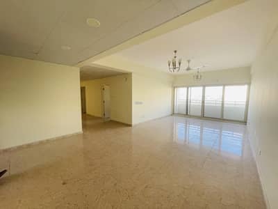 شقة 3 غرف نوم للايجار في الكرامة، دبي - شقة في بناية عالية الكرامة 3 غرف 84400 درهم - 5599182