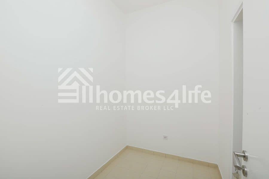 7 3BR | Low level | Vacant | Blvd Facing |