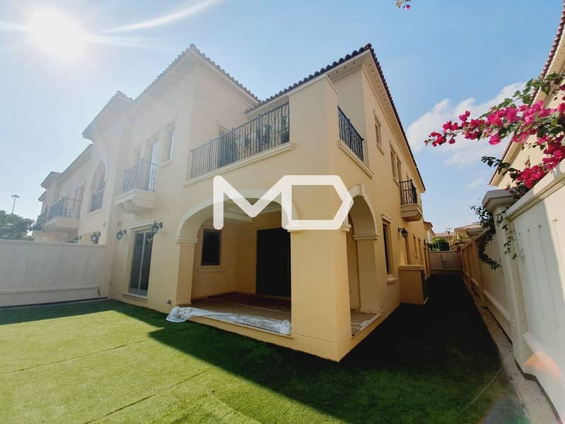 Luxurious Townhouse| Large Garden|Ready to move in