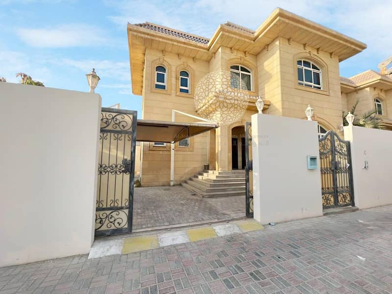 NATURAL STONE FINISHING FIRST CORNER VILLA WITH 4 MASTER BEDROOM AND MAID ROOM FOR RENT IN KHALIFA A