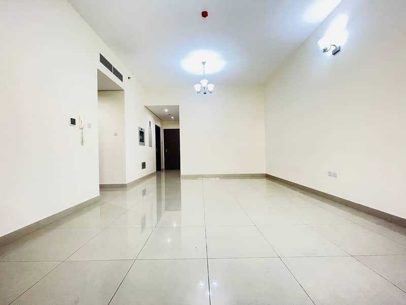 位于纳德-阿尔-哈马尔综合区，巴赫里门公寓2号 2 卧室的公寓 45000 AED - 5594210