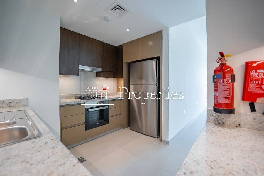 22 Modern apt near Dubai Mall & Metro