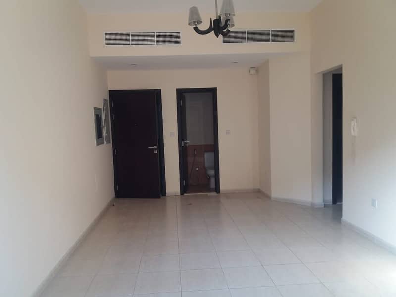 SPECIOUS LARGE ONE BEDROOM FOR RENT IN 30K BY 4 CHEQUES IN SILICON OASIS