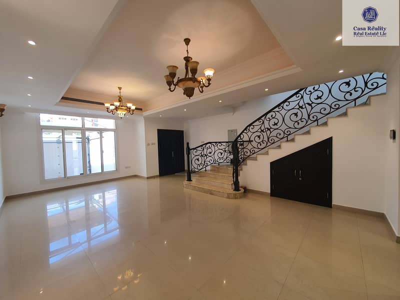 Semi-Detached 4 BR villa for rent in mirdif