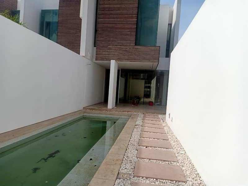 3BR Villa in Al Wasl - Commercial - Ready To Move In - G+1
