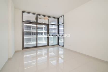 Studio for Rent in DAMAC Hills, Dubai - Appliances |Spacious Unit |Walk in Wardrobes