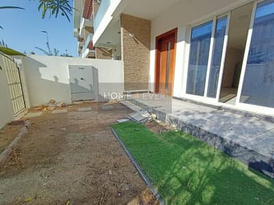 4 BR + Maid\'s Room | G+2 | With Elevator | Vacant
