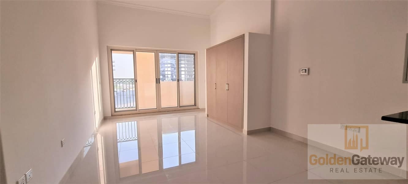 位于迪拜体育城，运河公寓西区，西班牙安达鲁西亚公寓 的公寓 28000 AED - 5550961