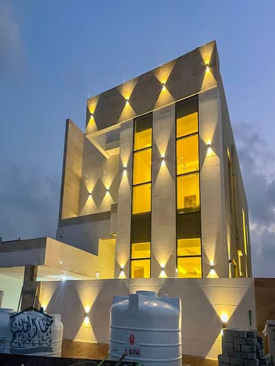 For sale villa in Al-Aleah, stone design, modern and modern finishing, the summit of luxury at an affordable price on the corner of a main street