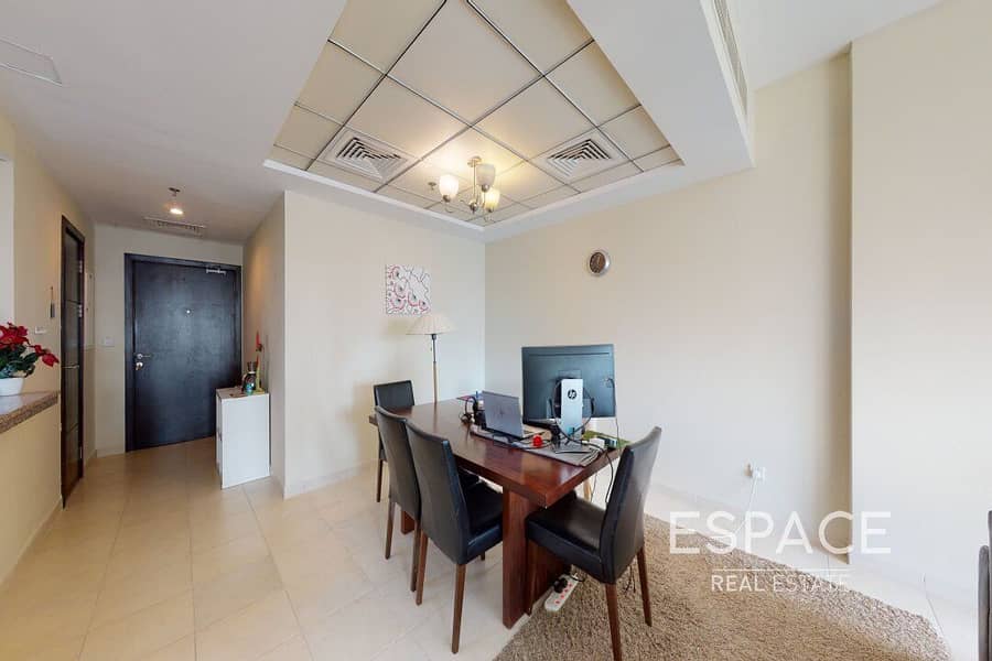 9 Keen To Sell | Sole Agent | Spacious Apartment