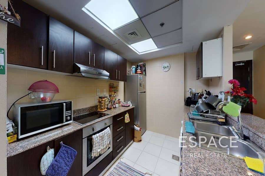 12 Keen To Sell | Sole Agent | Spacious Apartment