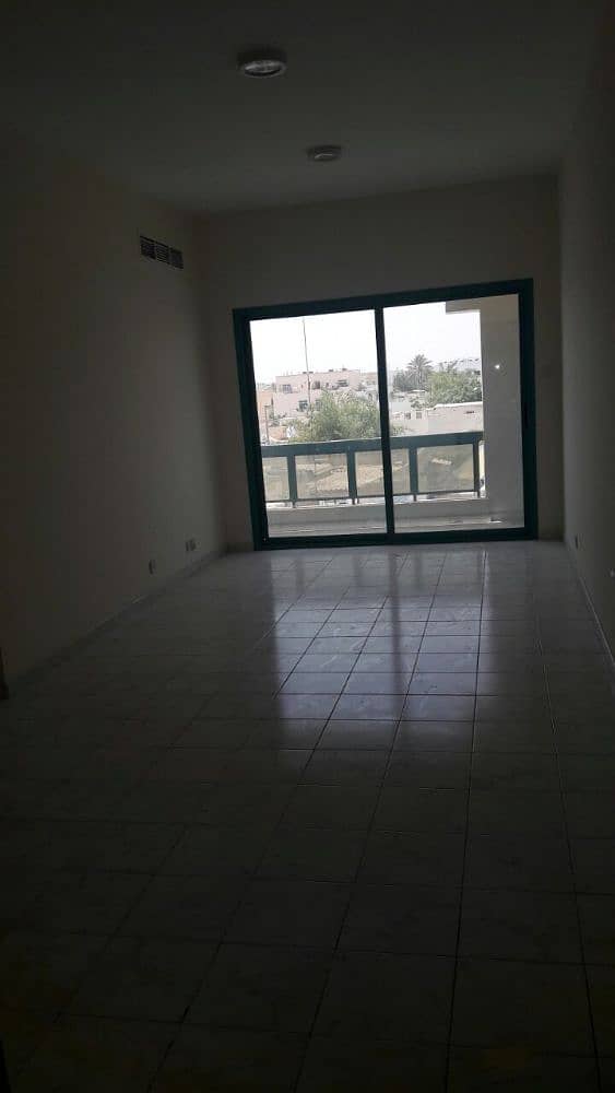 Office for rent in Hor Al Anz, Cheap rent, big office, kitchen, bathroom, Special offer