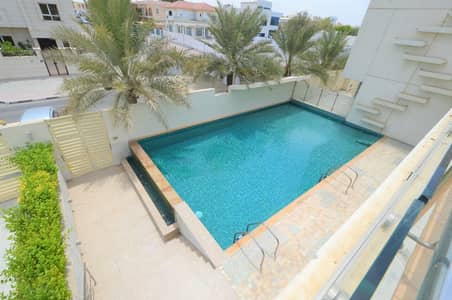 7 Bedroom Villa for Sale in Umm Suqeim, Dubai - Walking Distance to the Beach Extravagant 2 adjacent Villa