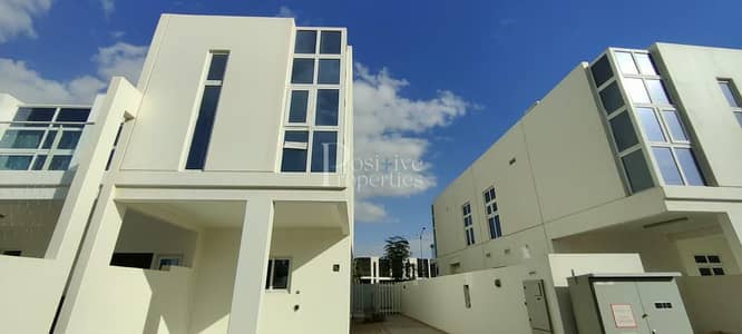 3 Bedroom Villa for Sale in DAMAC Hills 2 (Akoya by DAMAC), Dubai - BEST DEAL|SINGLE ROW|3+MAID