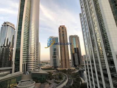 Office for Sale in Jumeirah Lake Towers (JLT), Dubai - Fitted and vacant with pantry