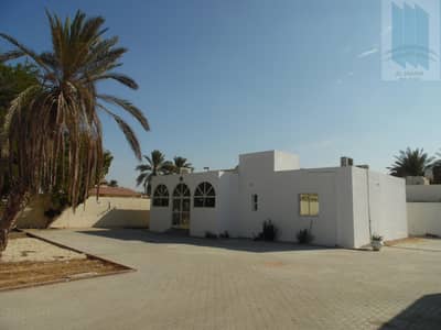 4 Bedroom Villa for Sale in Deira, Dubai - Corner Villa in prime area near to Century Mall
