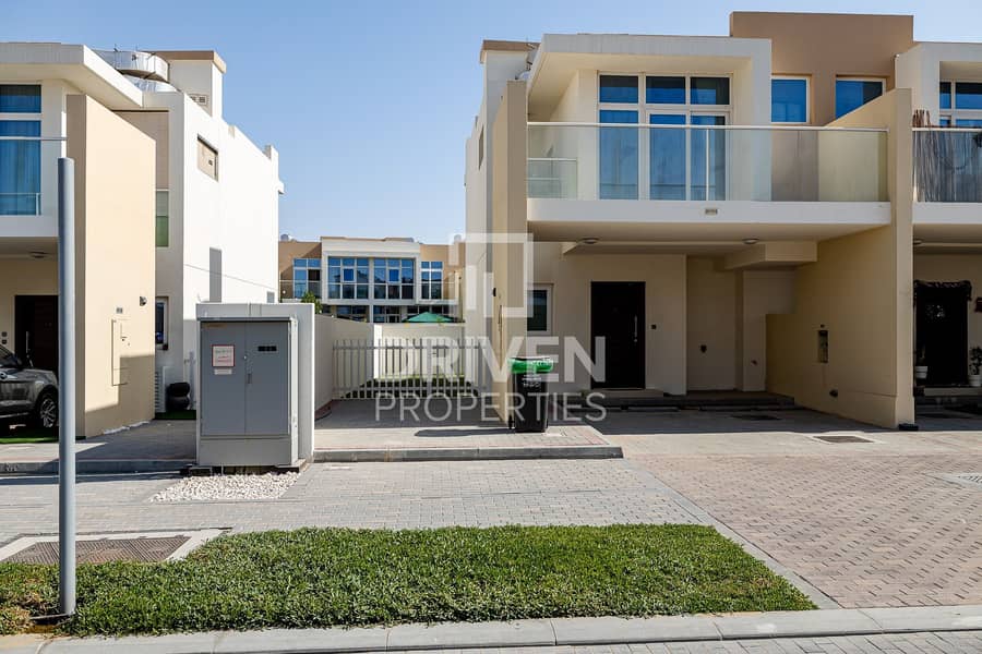 21 Brand New | Furnished Spacious Townhouse