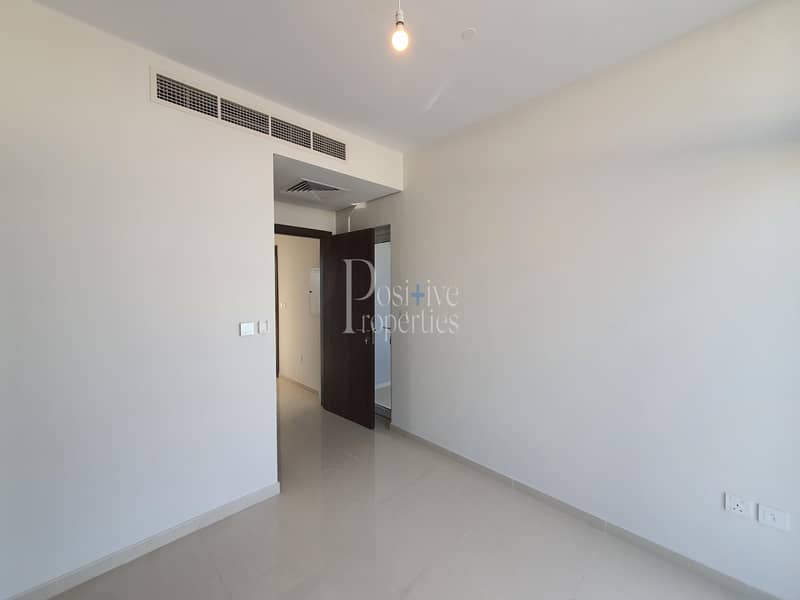 23 CLOSE TO POOL & PARK | SINGLE ROW