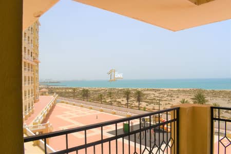 2 Bedroom Flat for Sale in Al Hamra Village, Ras Al Khaimah - Stunning Sea View  I 2 Bedroom Apartment  I 12 Years Residence Visa  Free I Free Zone Business Trade License