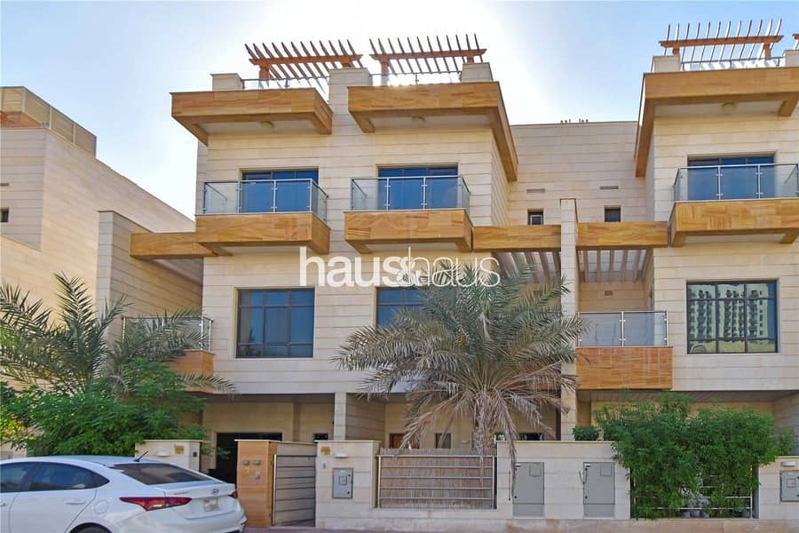 Available Now | 4 Bed | Great Location | Modern