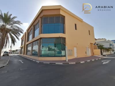 Showroom for Rent in Jumeirah, Dubai - Excellent Showroom | Prime Location with Parking | Shell & Core