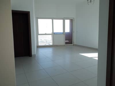 فلیٹ 2 غرفة نوم للايجار في مجمع دبي ريزيدنس، دبي - شقة في وندسور السكني مجمع دبي ريزيدنس 2 غرف 42000 درهم - 5608493