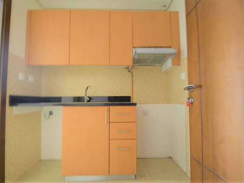 6 Ready to Move In Unfurnished Studio Apartment