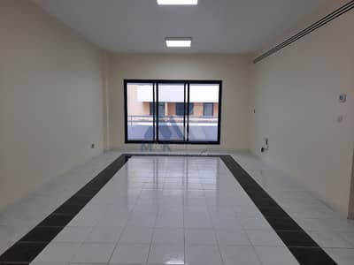 2 Bedroom Flat for Rent in Deira, Dubai - Elegant 2 BR | Well Maintained | Spacious Balcony