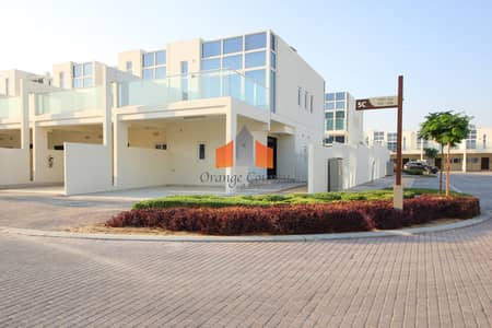 3 Bedroom Villa for Sale in DAMAC Hills 2 (Akoya by DAMAC), Dubai - Ready to move | 3+ maid s villa | Brand-New| Pacifica Cluster