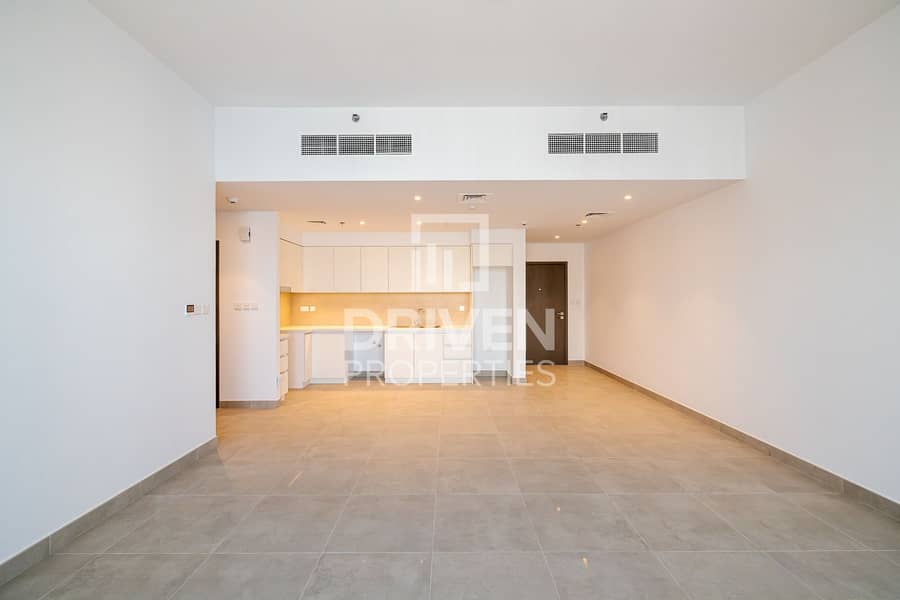 3 Creek and Park View | On High Floor Apt