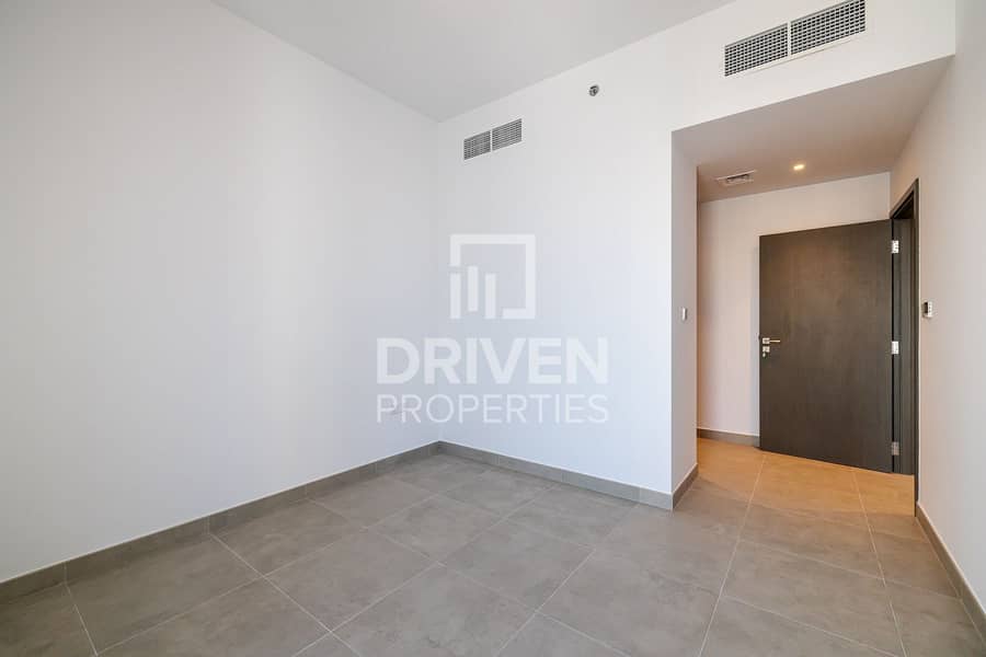 9 Creek and Park View | On High Floor Apt