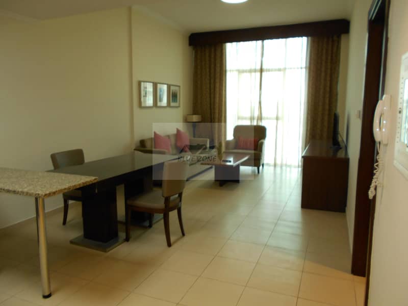 EXCELLENT 1BHK FURNISHED NEXT TO SHARAF DG METRO 2 BATHROOMS POOL GYM IN 63K