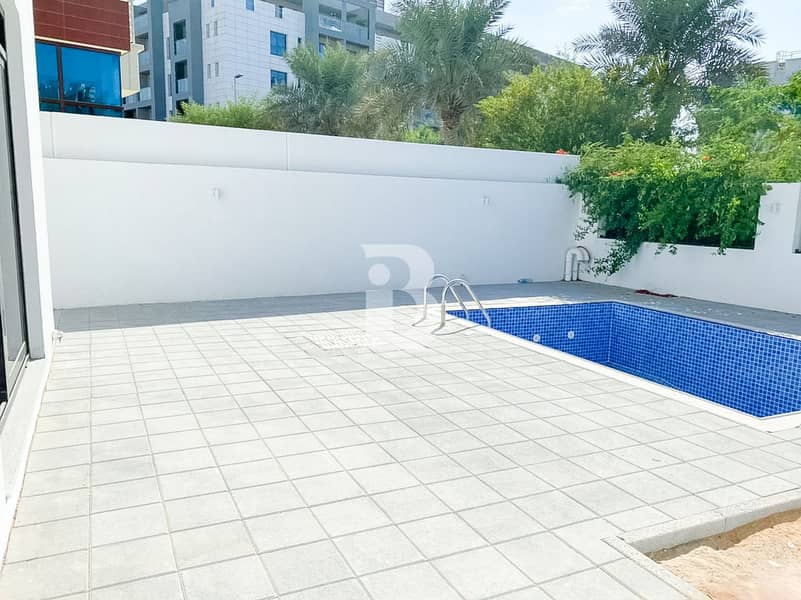 13 Spacious 4 Bed + Maid | Park Facing with Pool