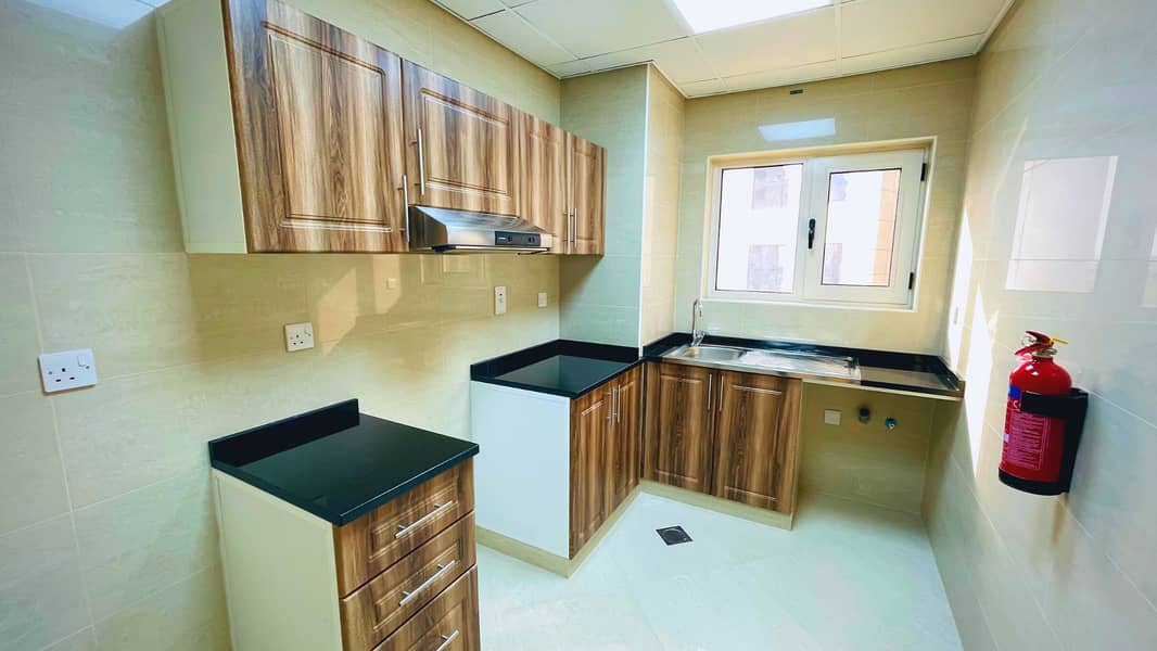 12 BIGE SIZE KITCHEN WITH ALL FACILITIES