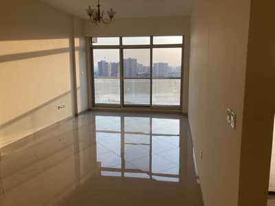 Hot offer 3 Bedrooms closed kitchen  flat with Gym kids play area in prime Location in Dxb silicon oasis