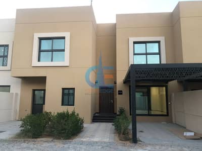 4 Bedroom Townhouse for Sale in Sharjah Sustainable City, Sharjah - Pay 1% monthly and own you smart townhouse in Sharjah | Direct access to Mohamed bin Zaid road | Kitchen appliances free