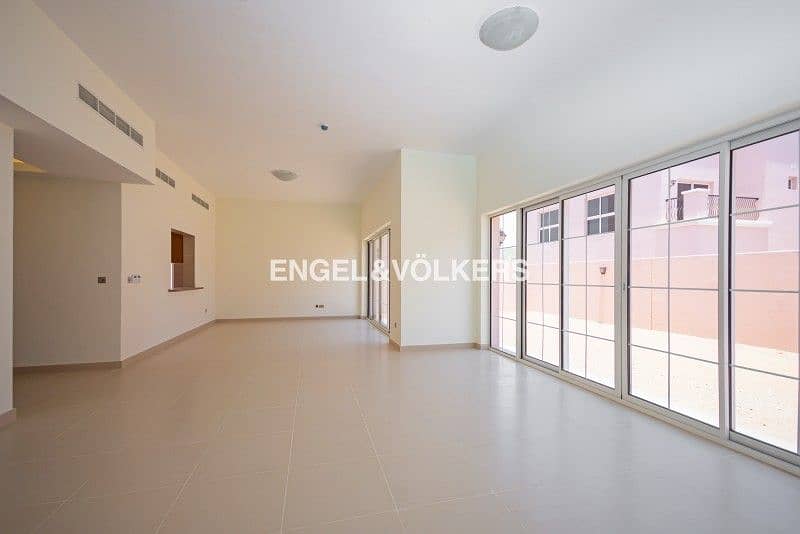 Rent an Independant Villa in Nad Al Sheba Today