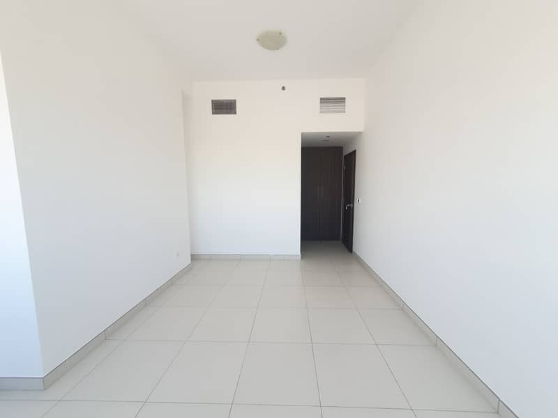 Spacious 2bhk rent 36000/with master room, 2washroom, maids room,parking in Dubai land