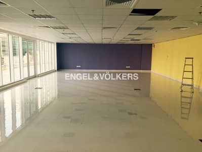 Office for Sale in Jumeirah Lake Towers (JLT), Dubai - High ROI|Investor Deal|Seikh Zayed road view