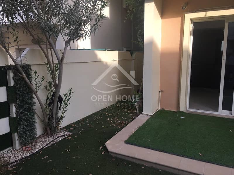 Well Maintained 4 BR TH | Prime Location | Arabian Style