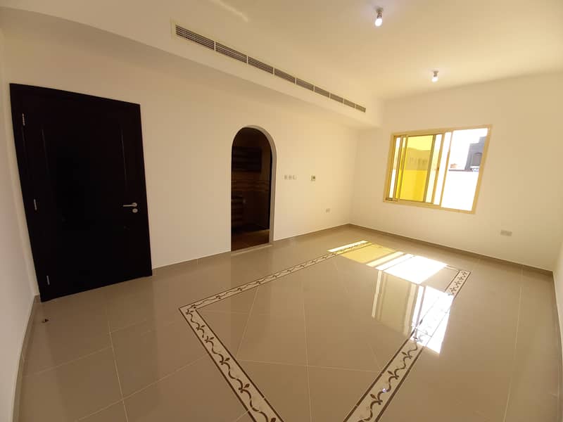 Luxury Studio With Ground Floor Near Model School Mbz